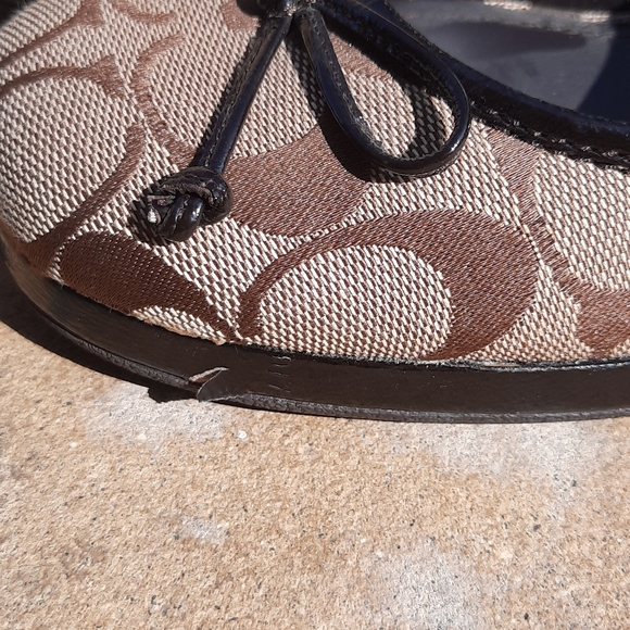 Coach Iyana 8.5 brown pattern wedge heels - Picture 10 of 10